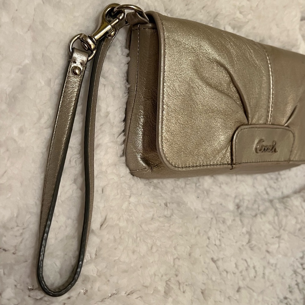 Coach Vintage Metallic Gold Large Wristlet Clutch Bag EUC - Picture 5 of 13